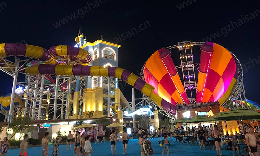 超级龙卷风水滑道提供了一种新的、刺激的水上体验