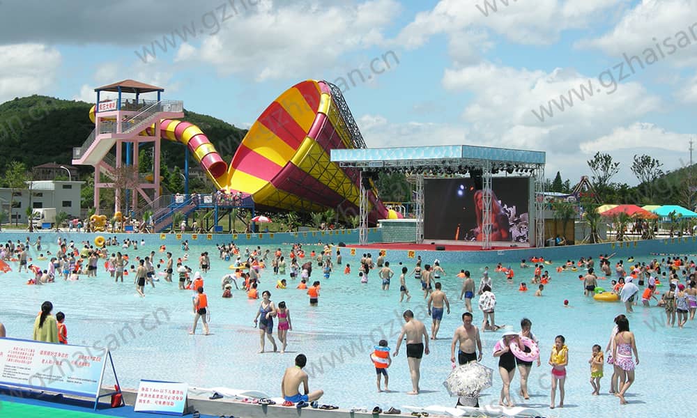 浙江宁波东钱湖水上乐园大喇叭、造浪池